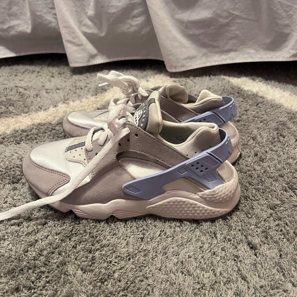 Brand New Nike Air Huarache Summit White/Gray/blue